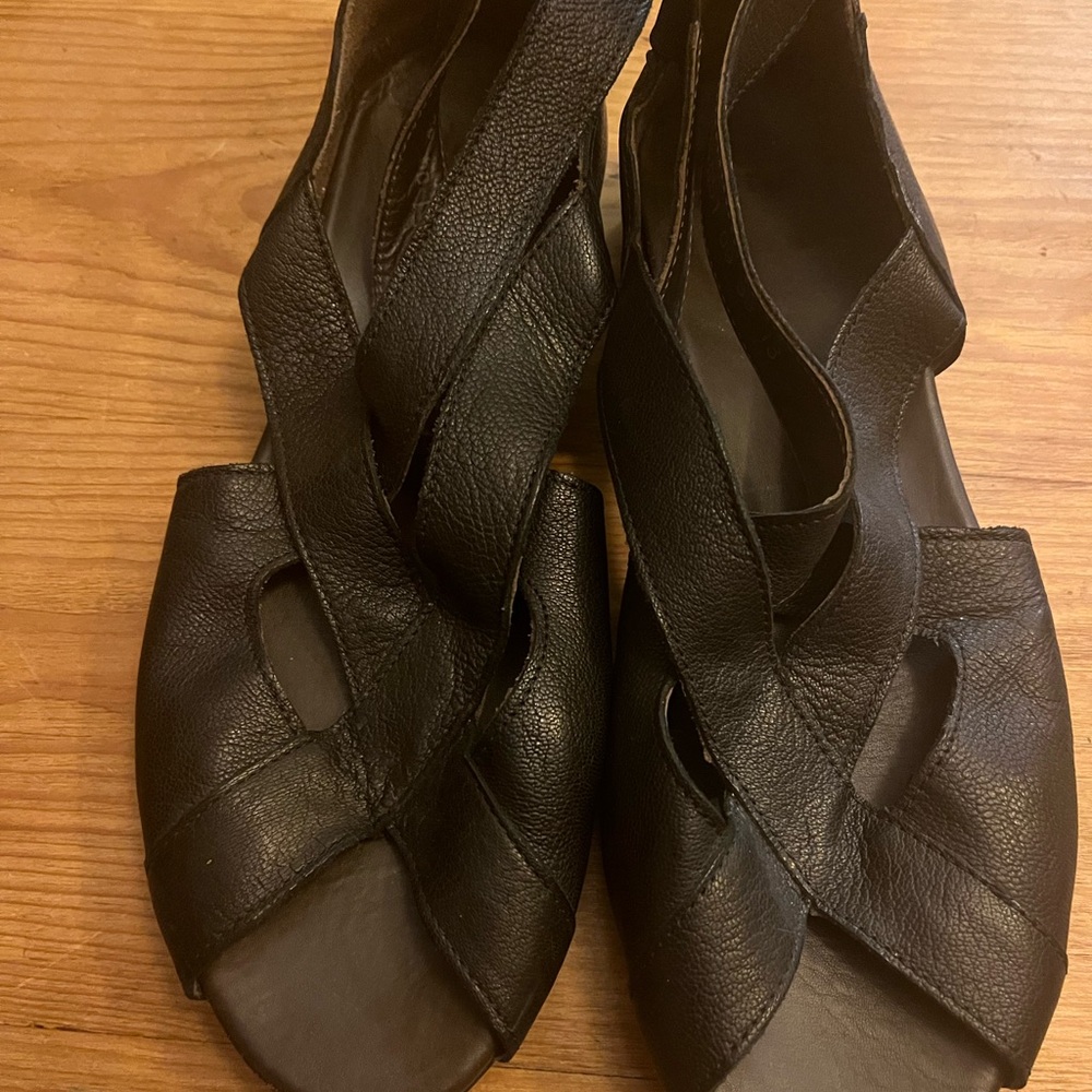 Wonderfully soft and comfortable black leather sandals